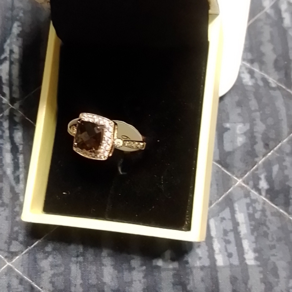 Ring - Picture 5 of 6